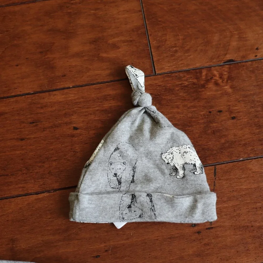 Old Navy Polar Bear Gray White Set Onesie 0-3 M